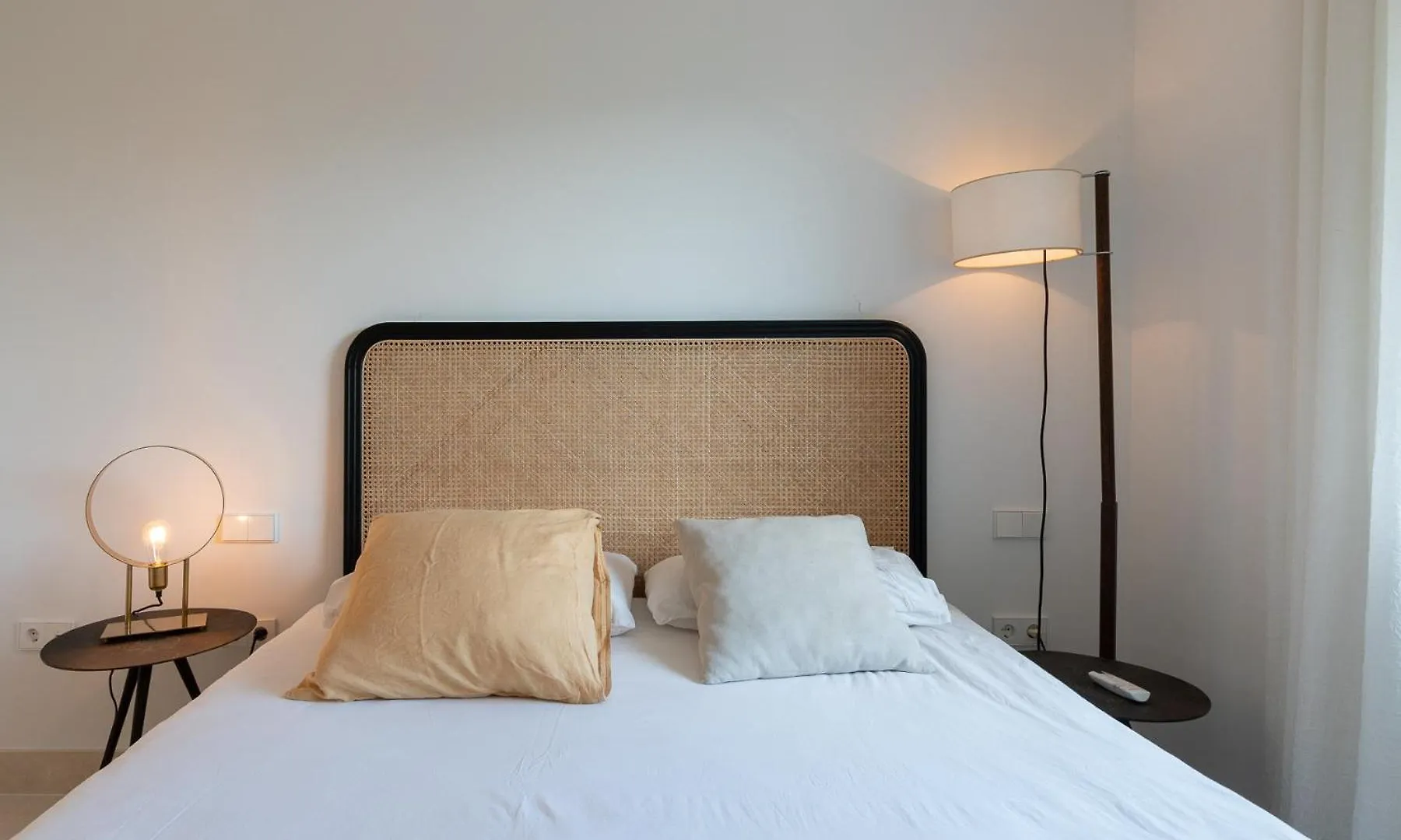 Lujoso Apartamento Con Piscina En Paseo Maritimo Marbella Apartment